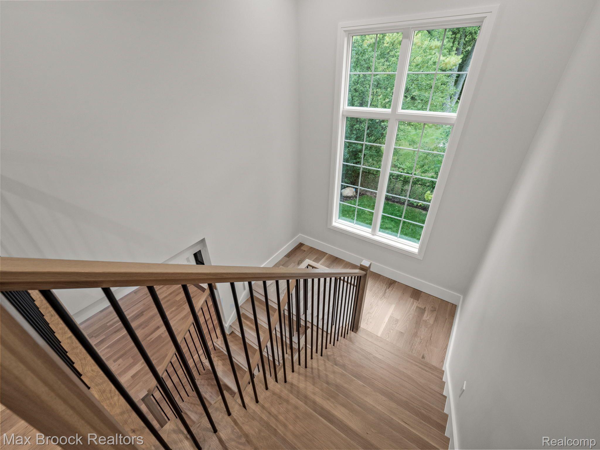 444 HILLBORO Drive