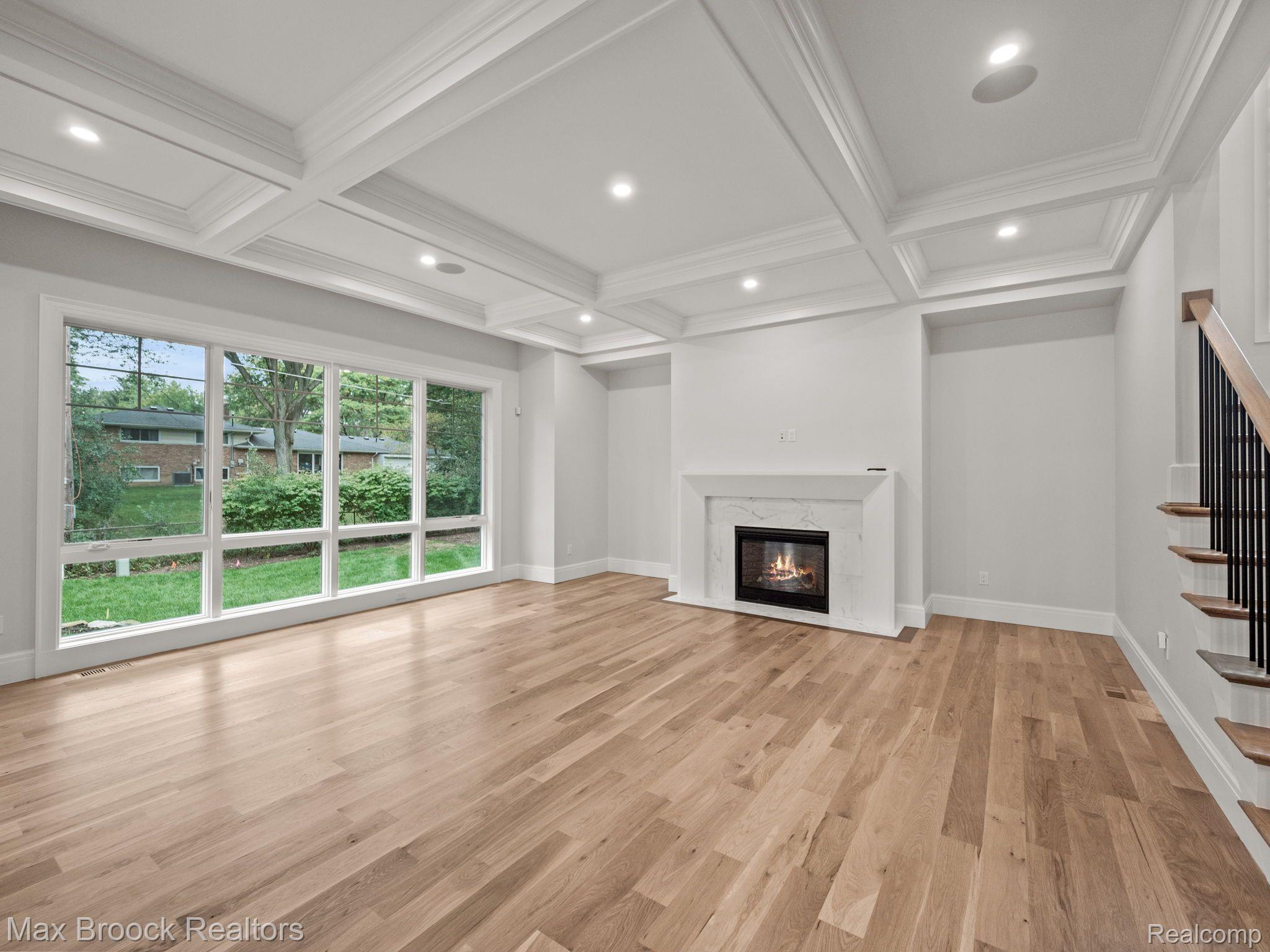 444 HILLBORO Drive