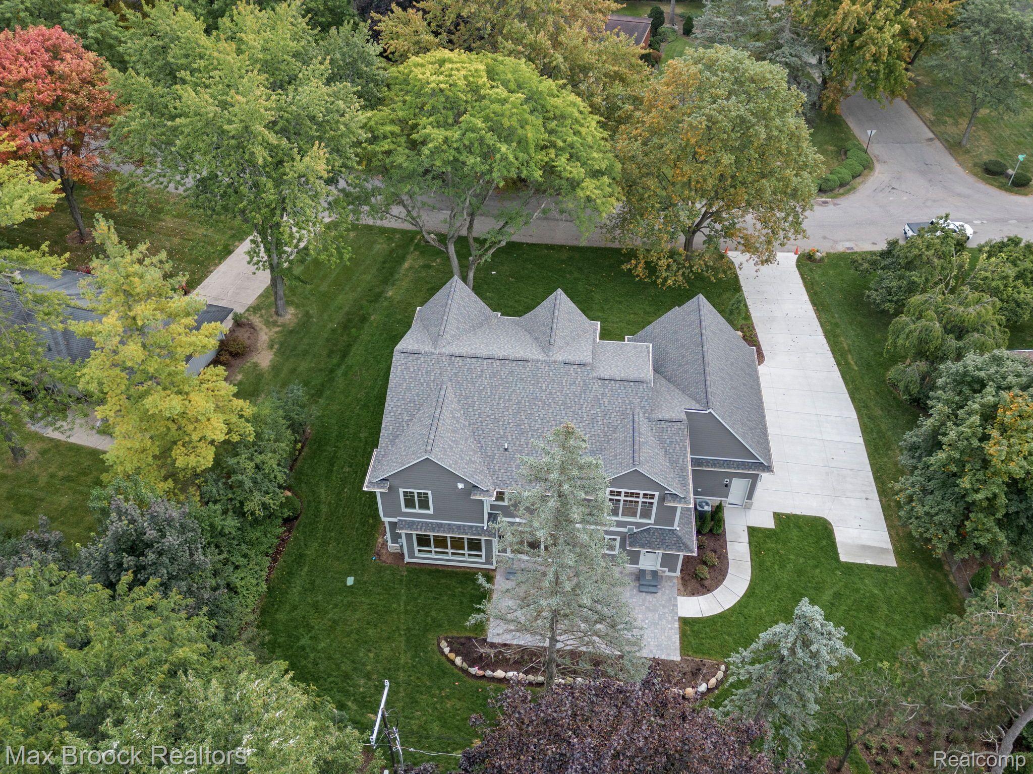 444 HILLBORO Drive