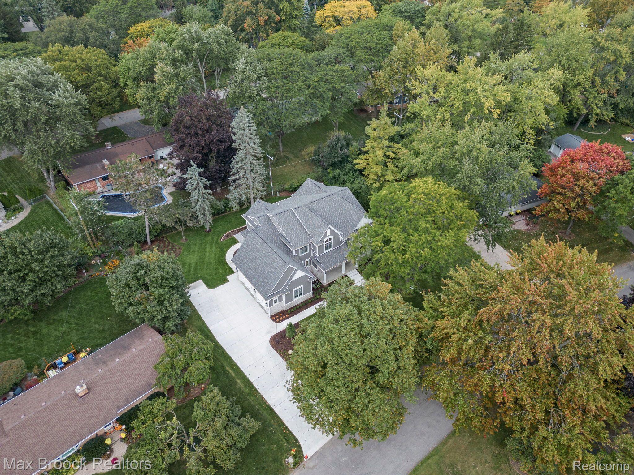 444 HILLBORO Drive