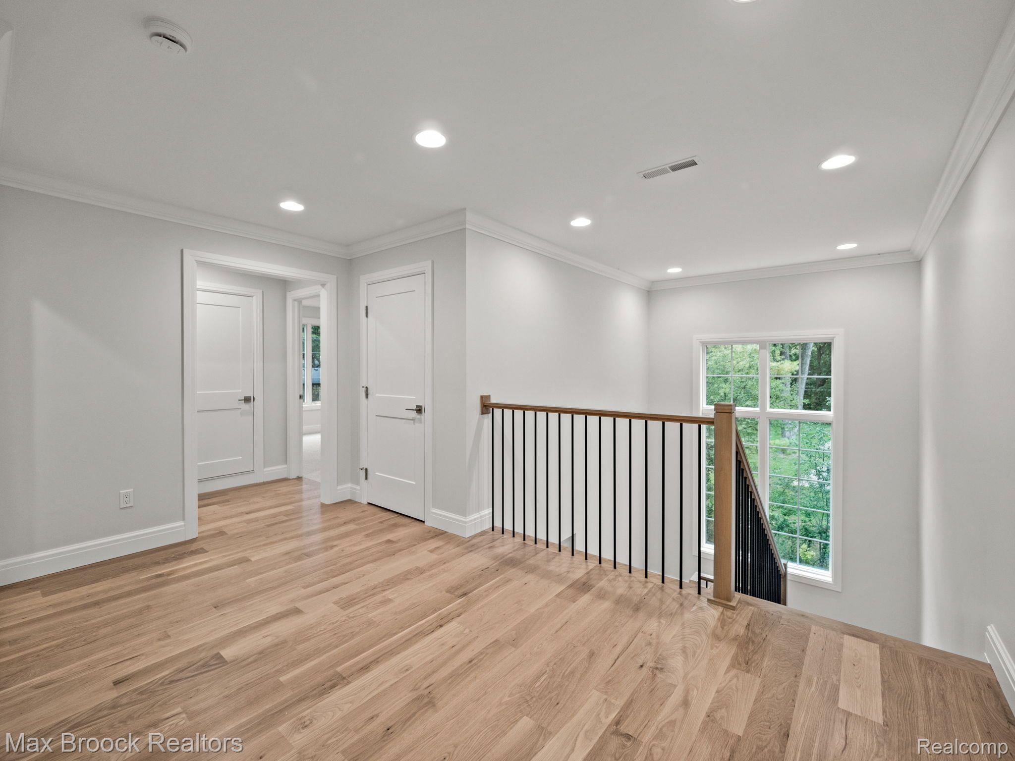 444 HILLBORO Drive