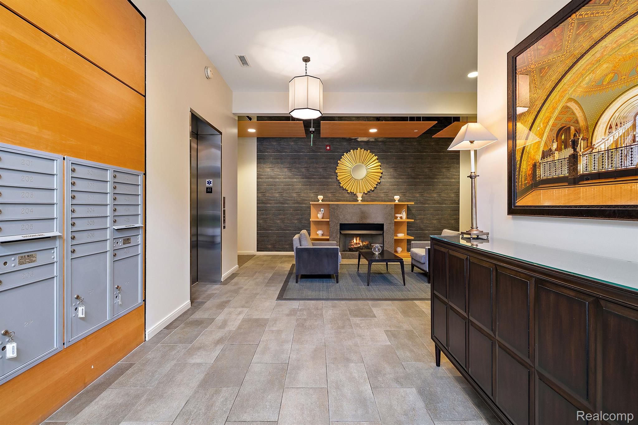 2051 VILLA Road Unit: 203