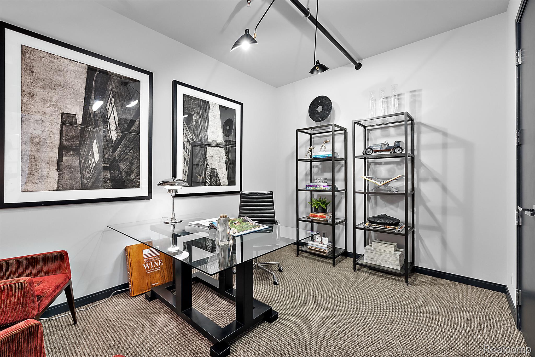 2051 VILLA Road Unit: 203