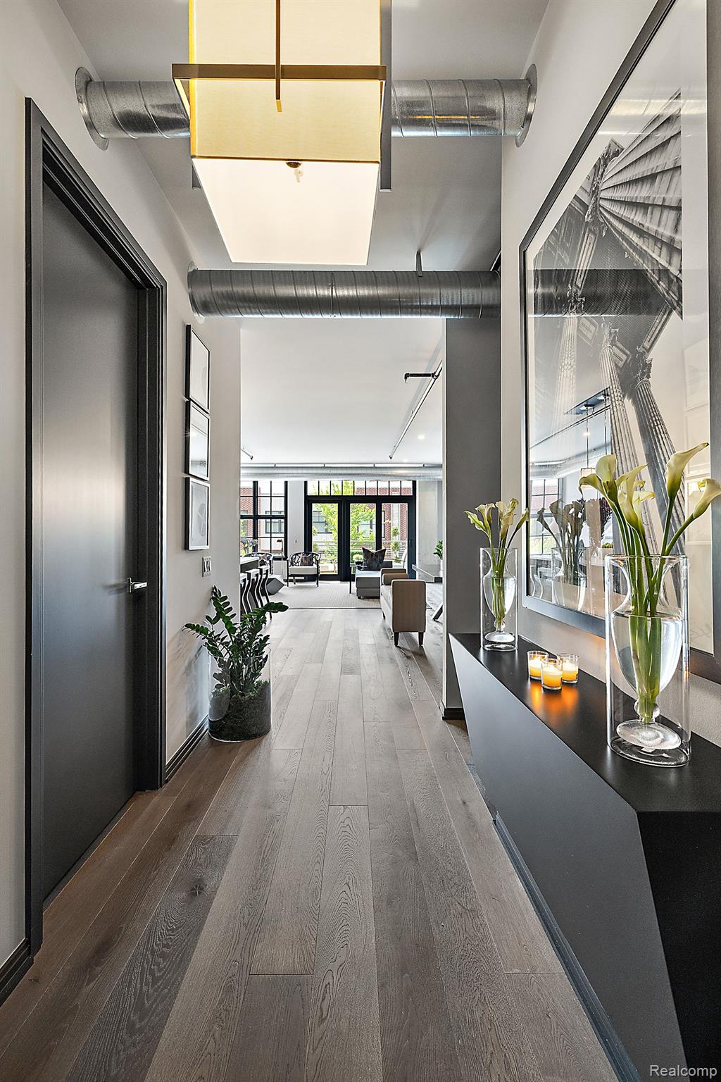 2051 VILLA Road Unit: 203