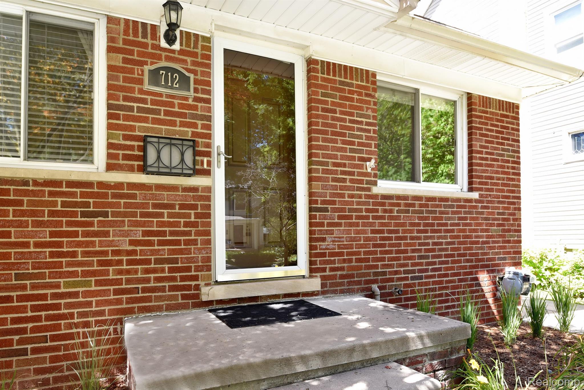 712 PRINCETON Road
