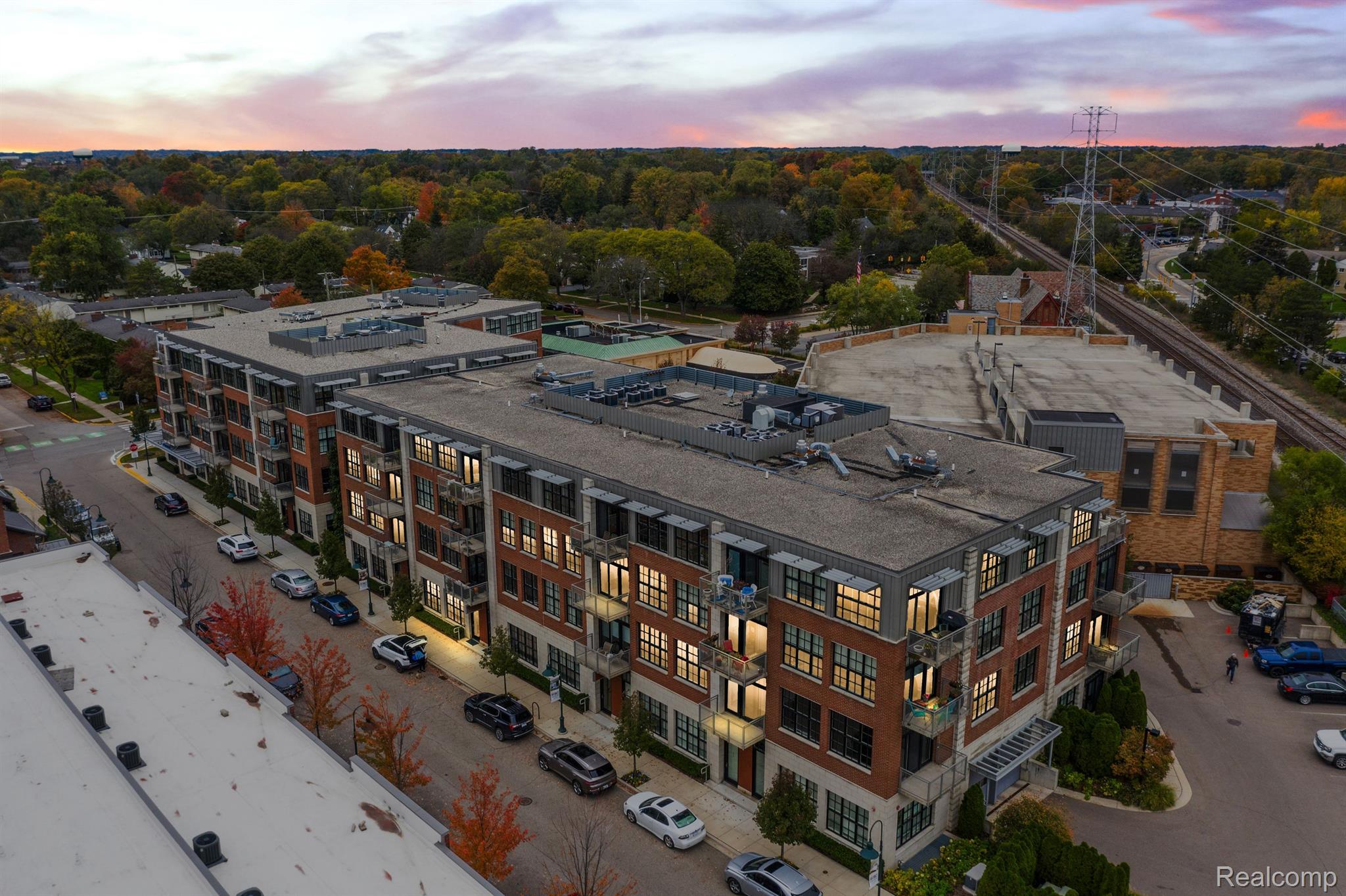 2051 VILLA Road 202