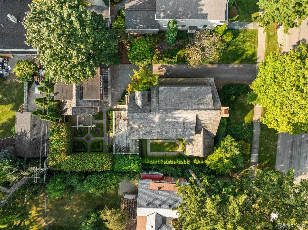 271 CHESTERFIELD Avenue