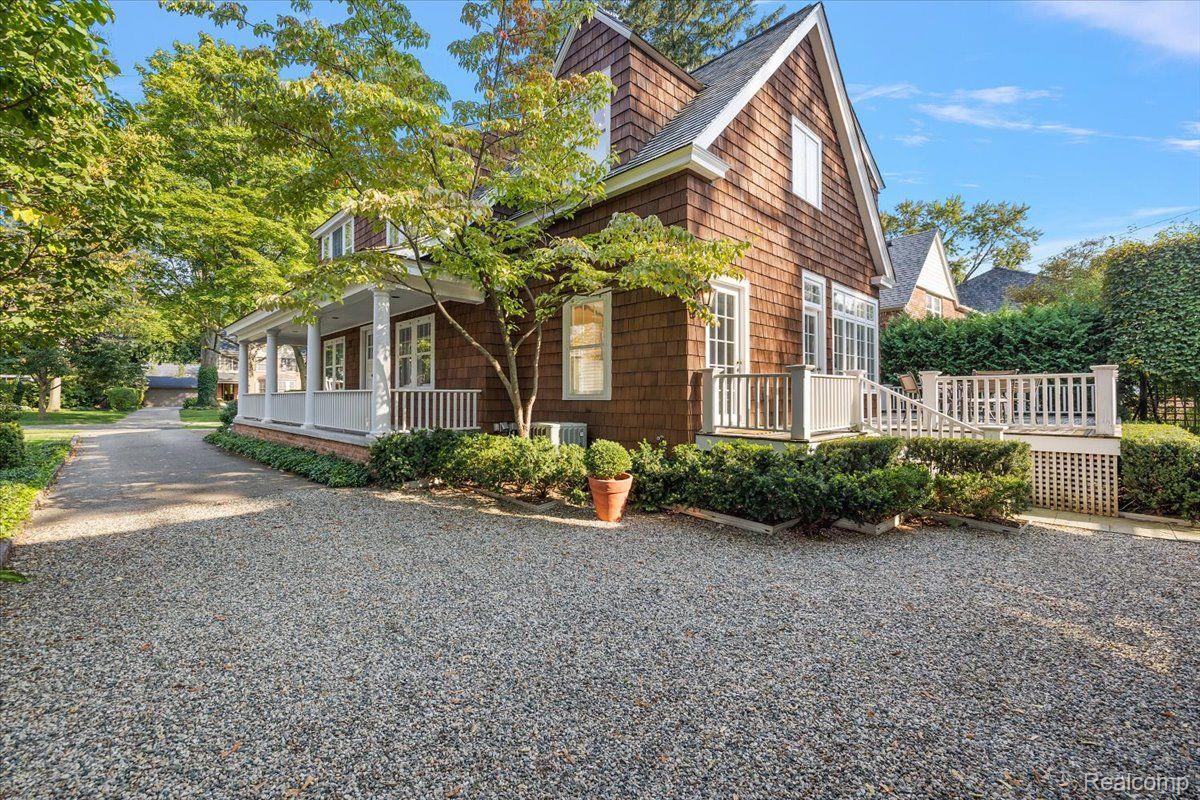 271 CHESTERFIELD Avenue