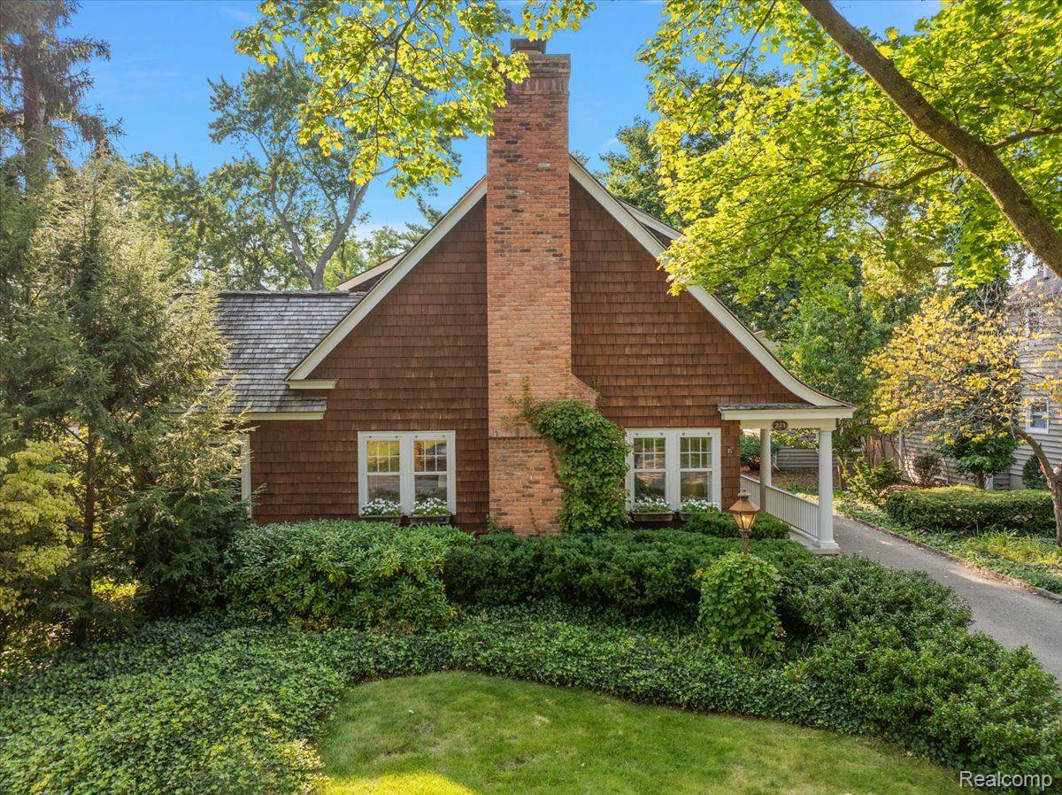 271 CHESTERFIELD Avenue