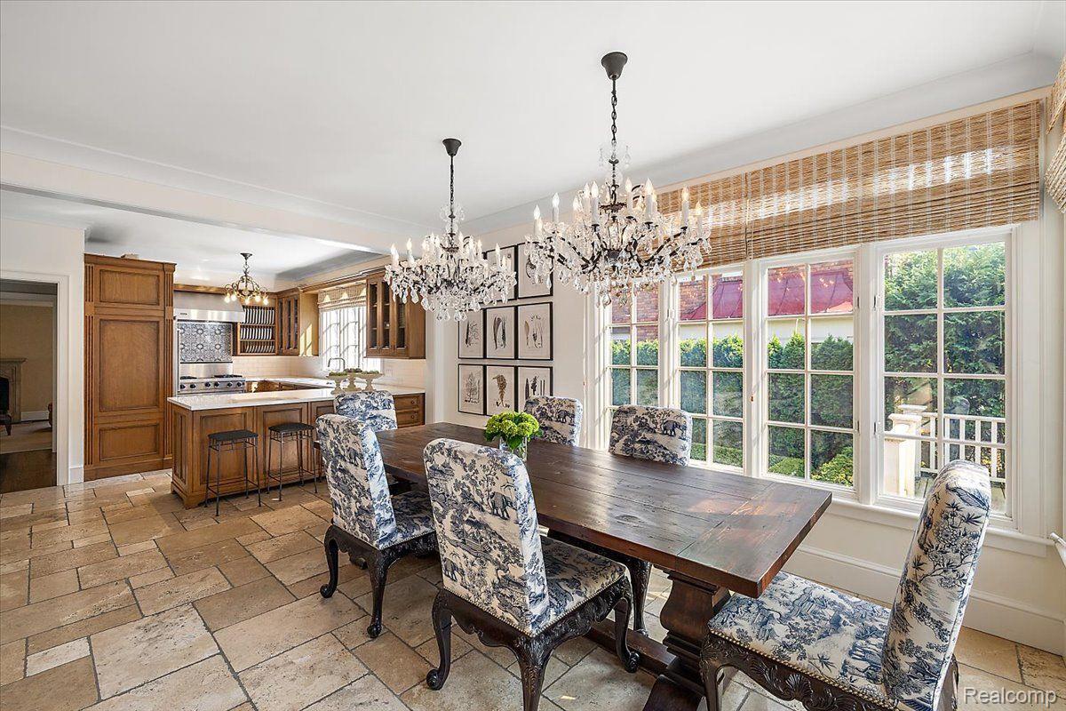 271 CHESTERFIELD Avenue