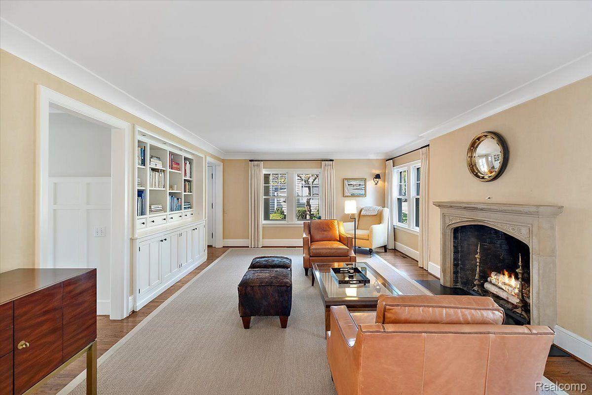 271 CHESTERFIELD Avenue