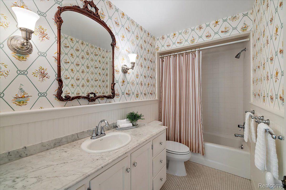 271 CHESTERFIELD Avenue
