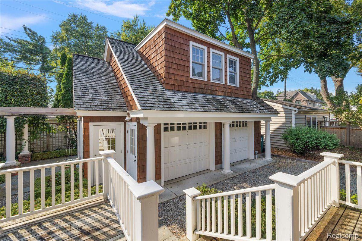 271 CHESTERFIELD Avenue