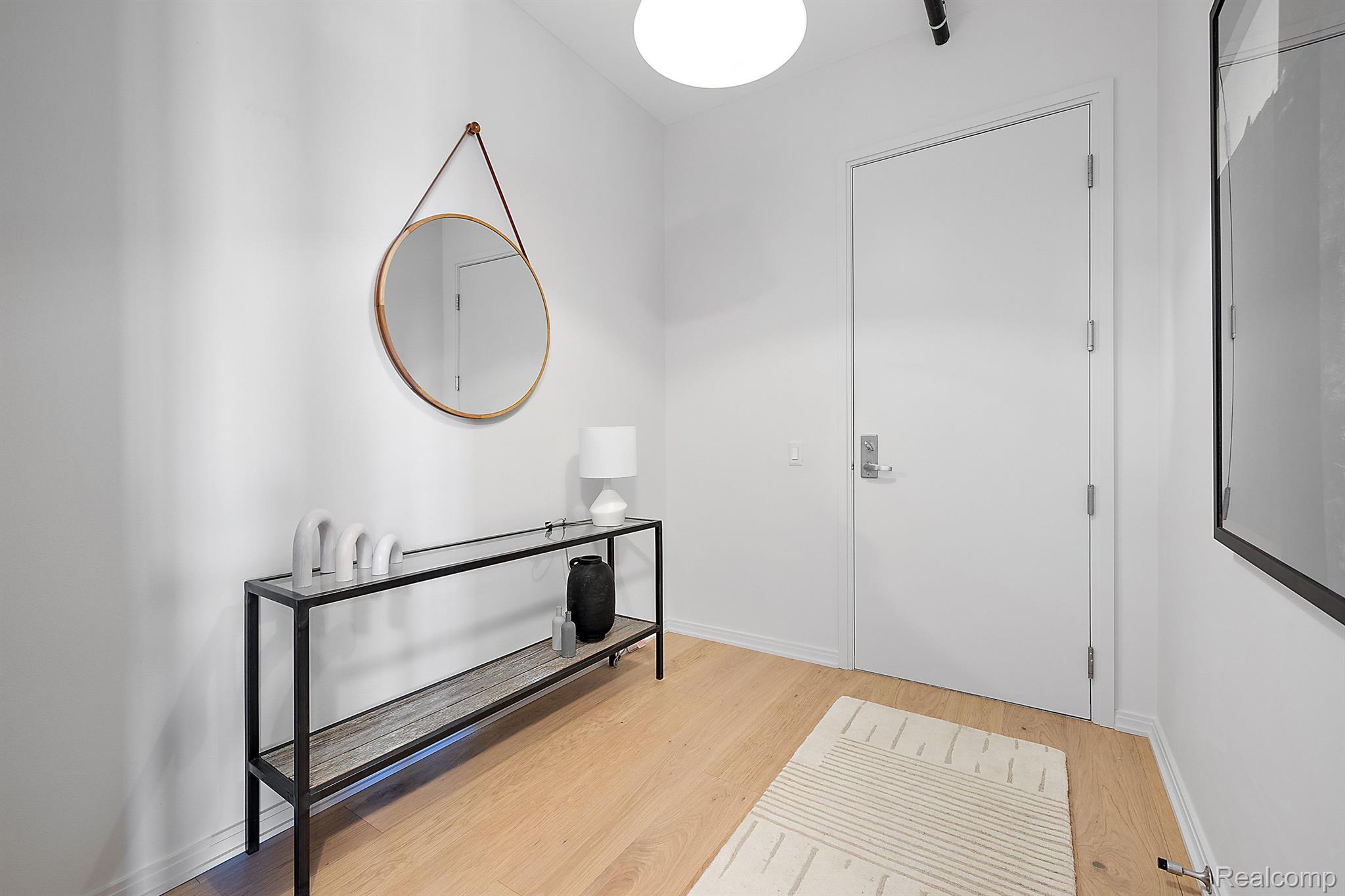 2051 VILLA Road 301