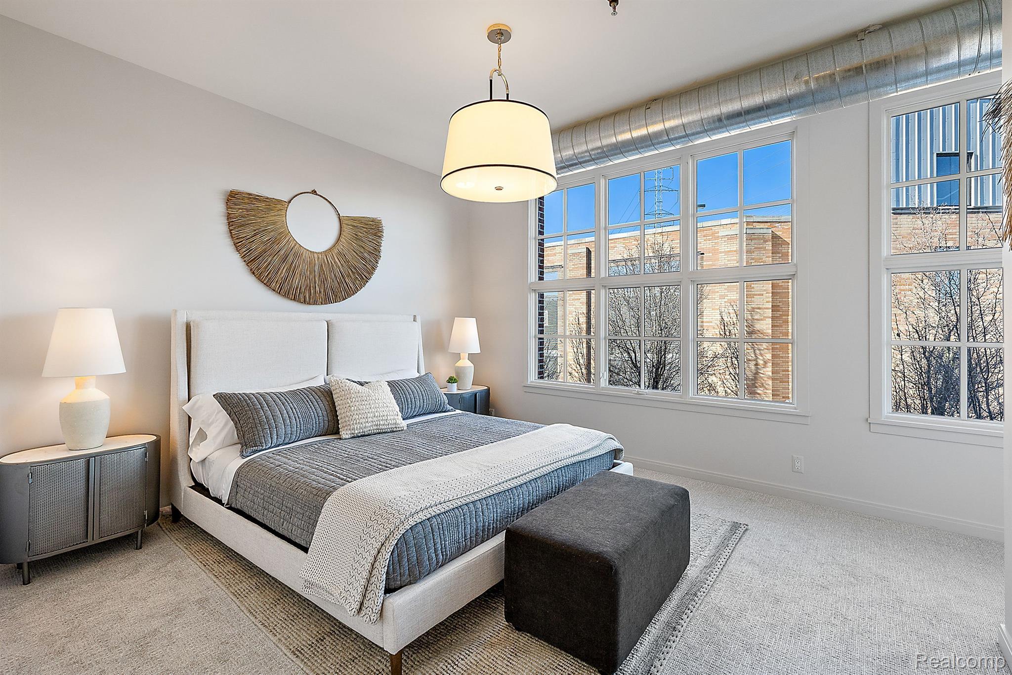 2051 VILLA Road 301