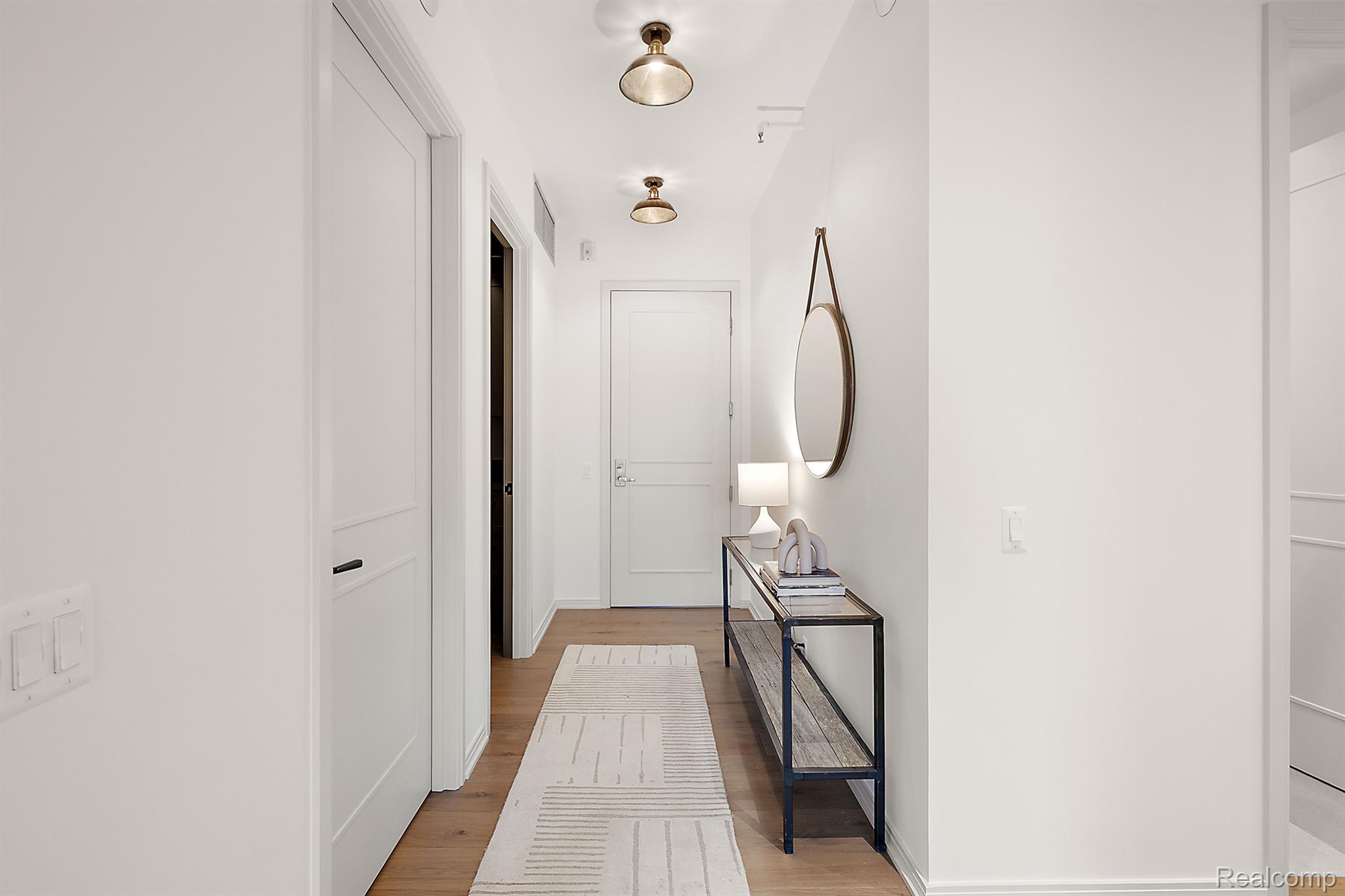 2051 VILLA Road 204