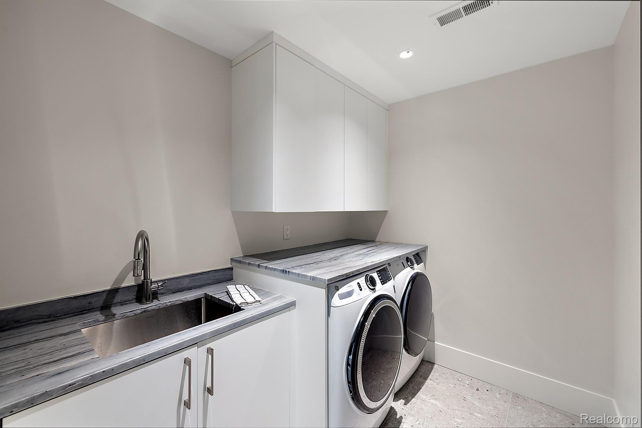 724 ANN Street
