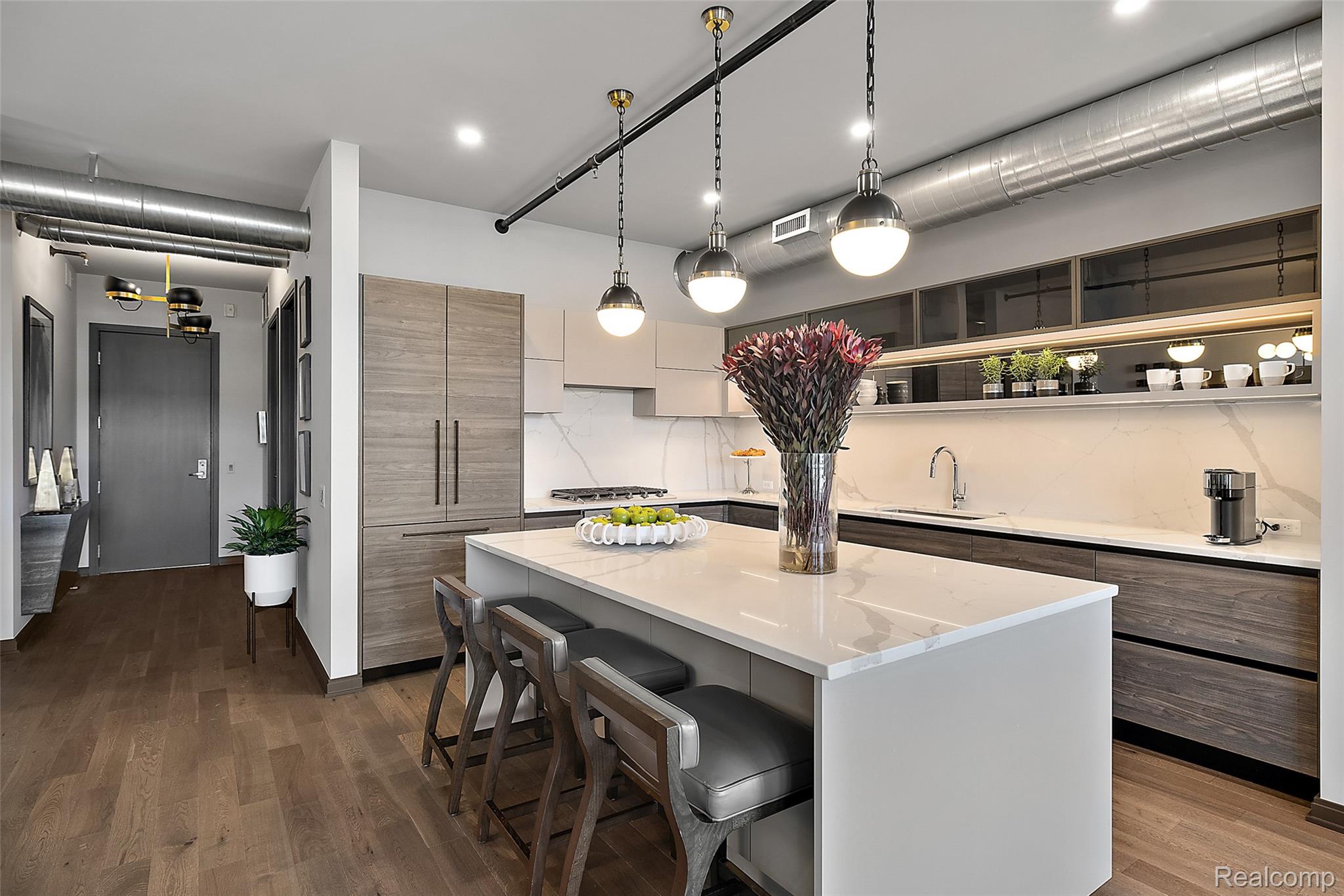 2051 VILLA Road 304