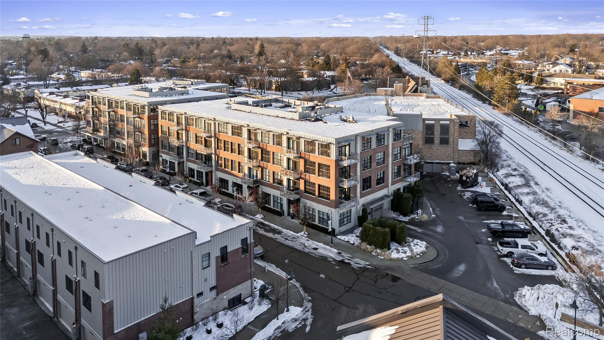 2051 VILLA Road 304