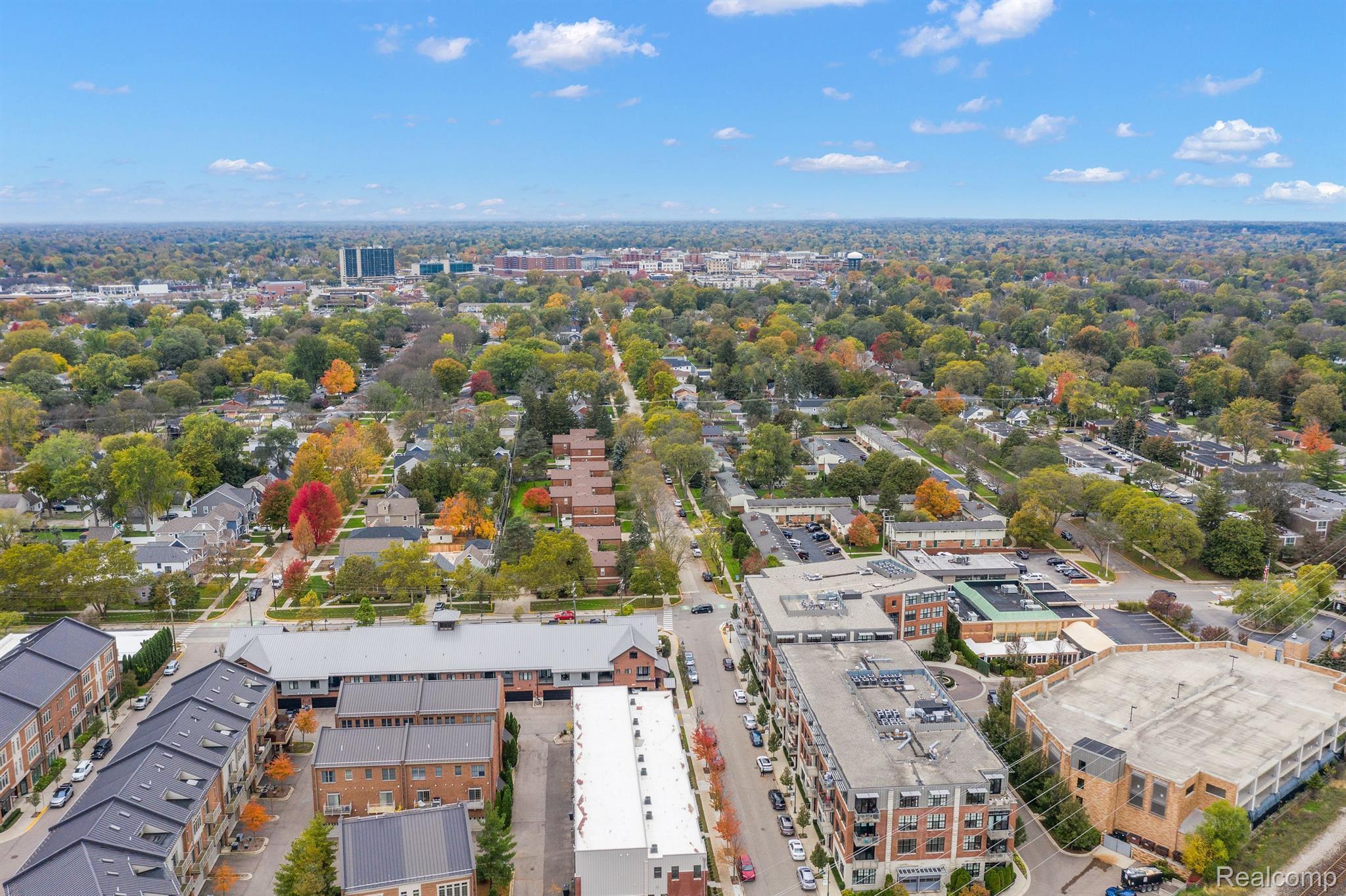 2051 VILLA Road 304