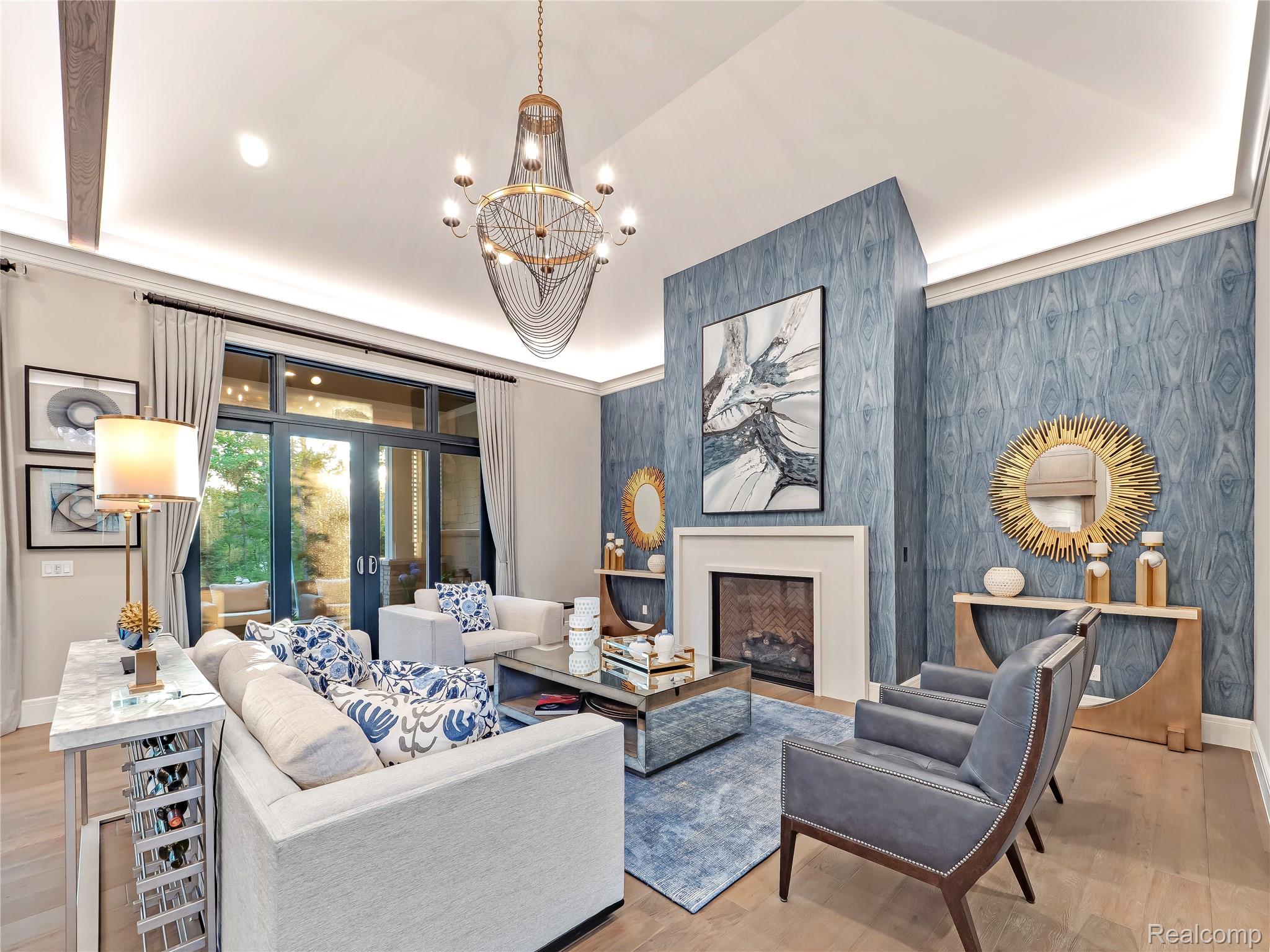 207 Port Side Drive