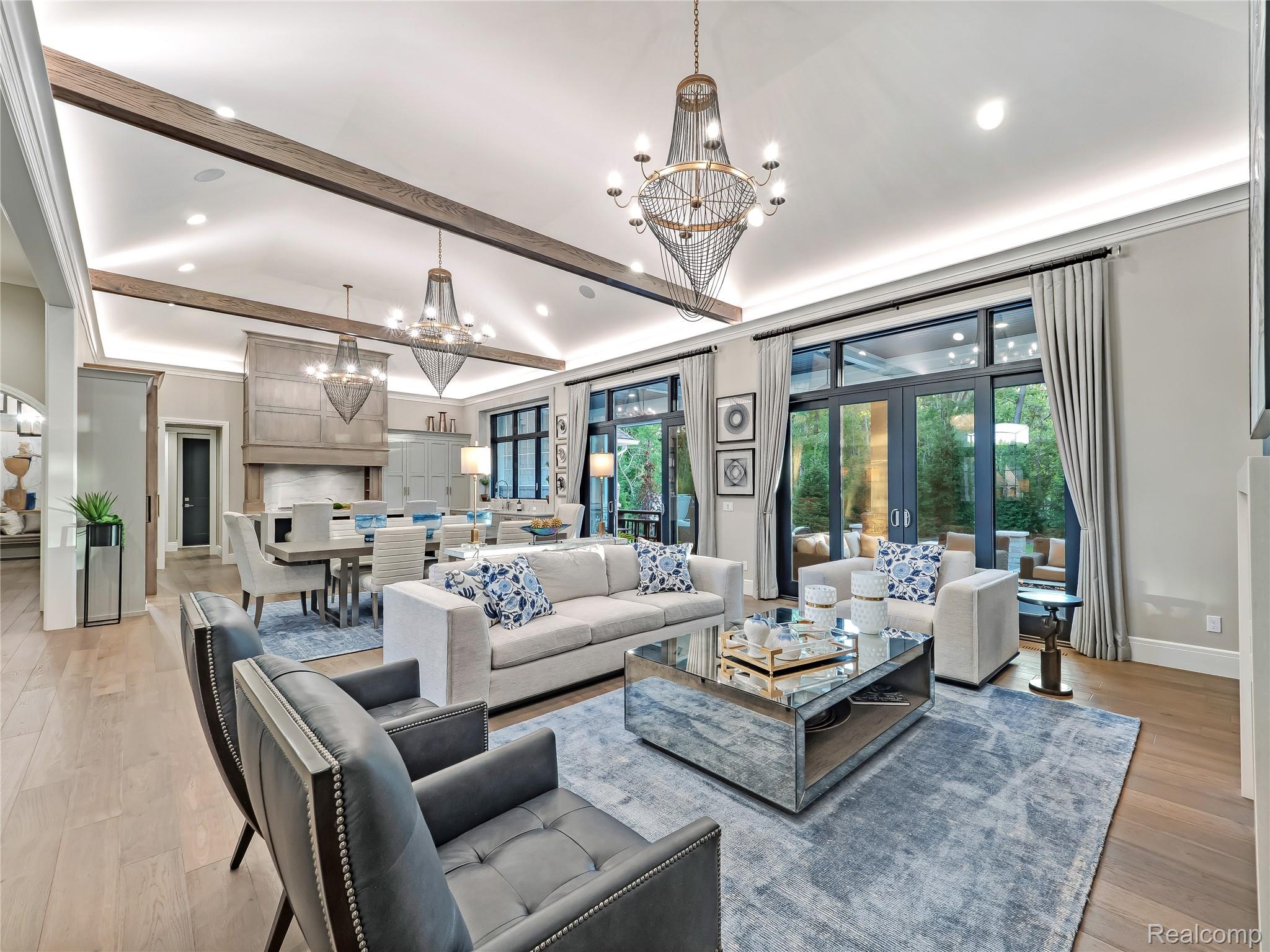207 Port Side Drive