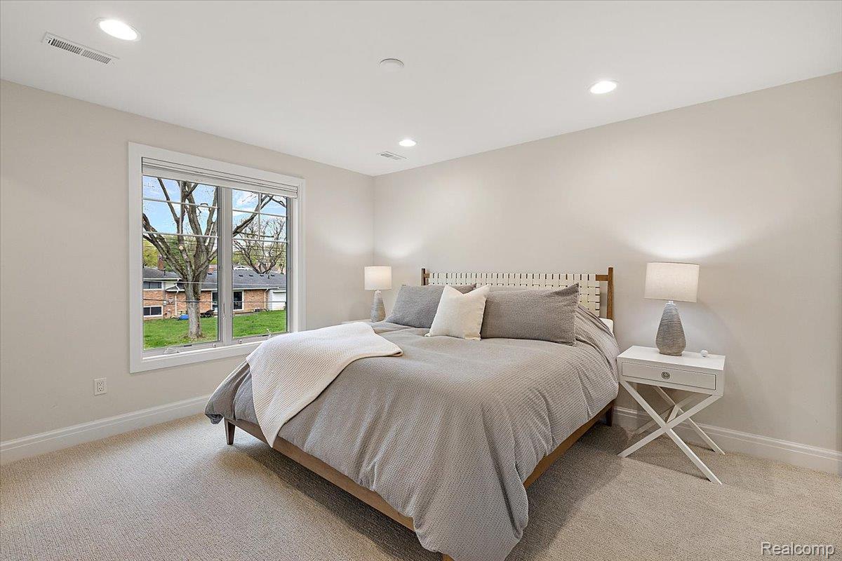 444 Hillboro Drive