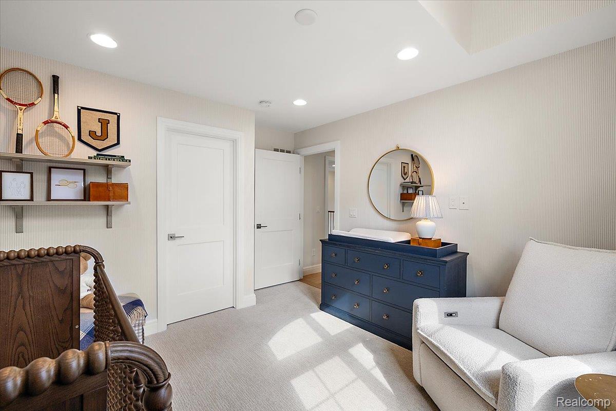 444 Hillboro Drive