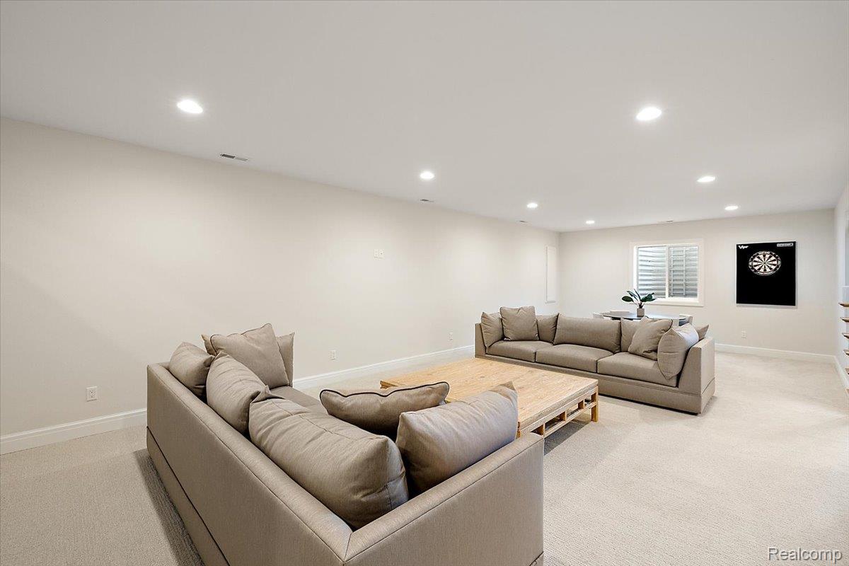 444 Hillboro Drive