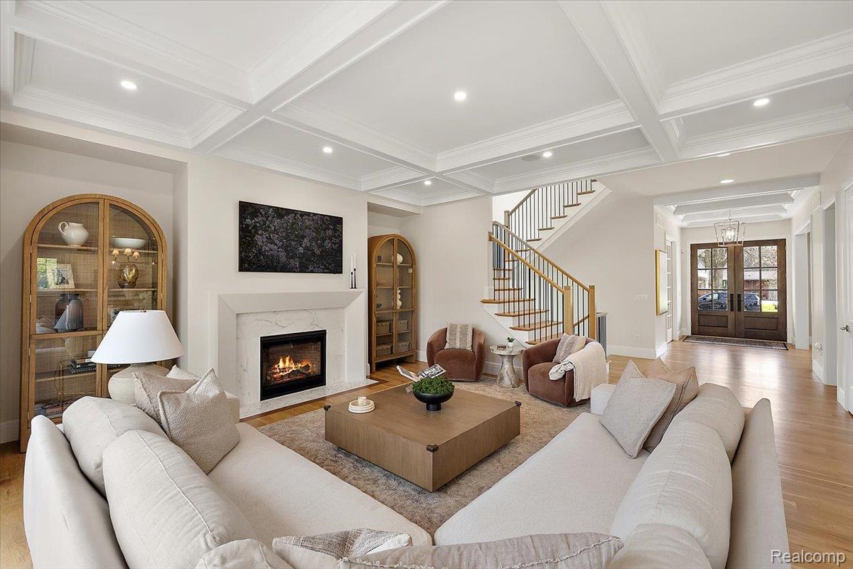 444 Hillboro Drive