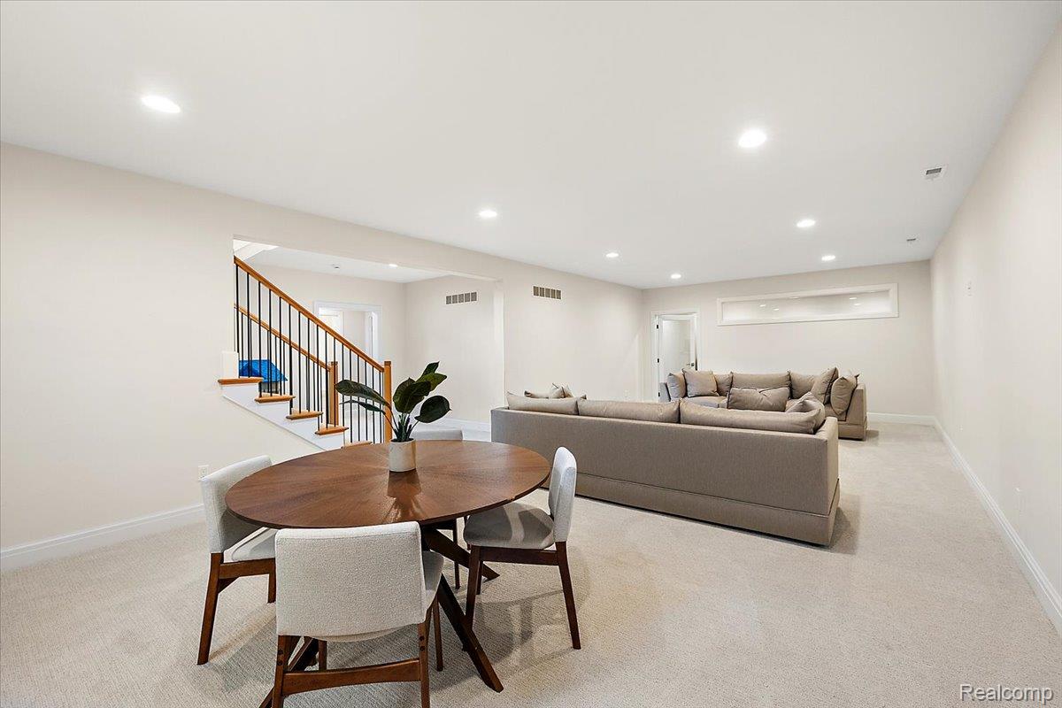 444 Hillboro Drive
