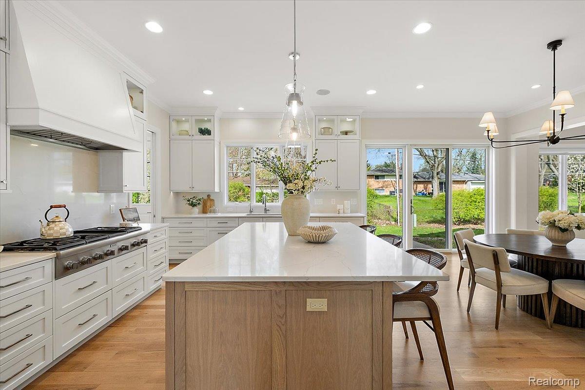 444 Hillboro Drive