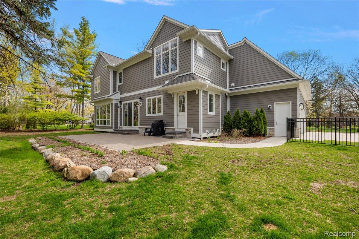 444 Hillboro Drive