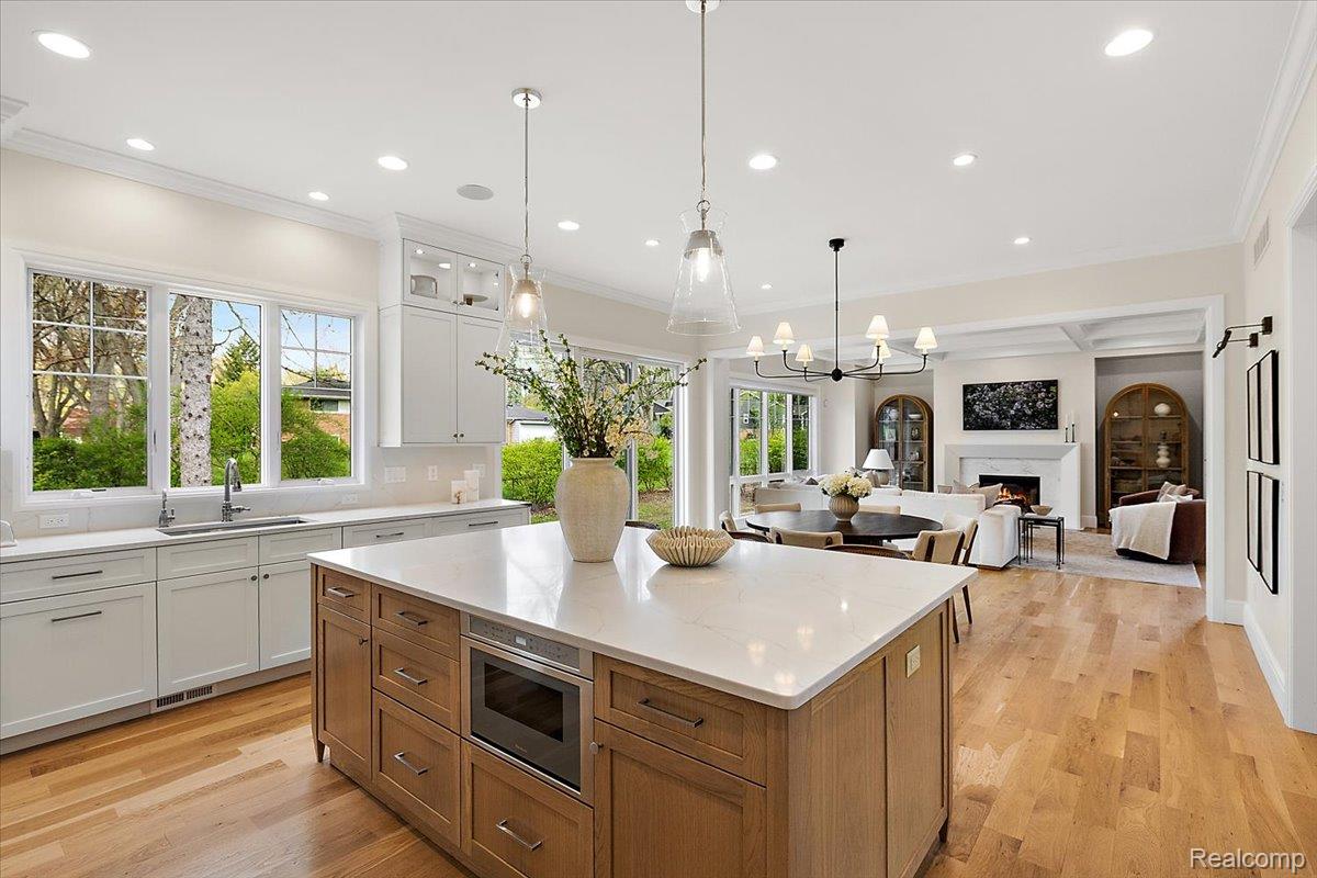 444 Hillboro Drive