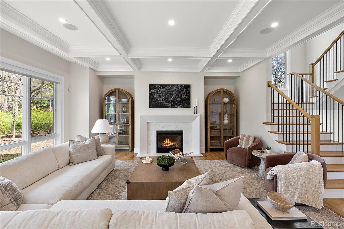 444 Hillboro Drive