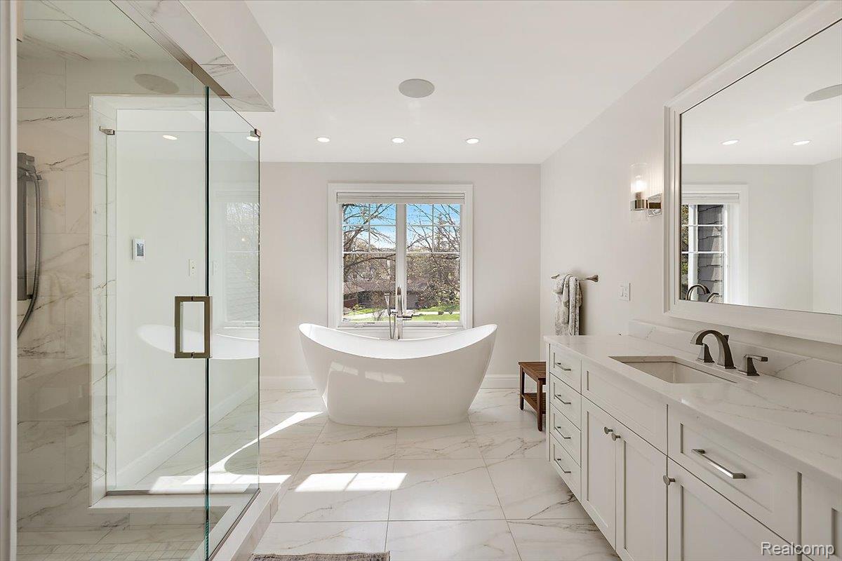 444 Hillboro Drive