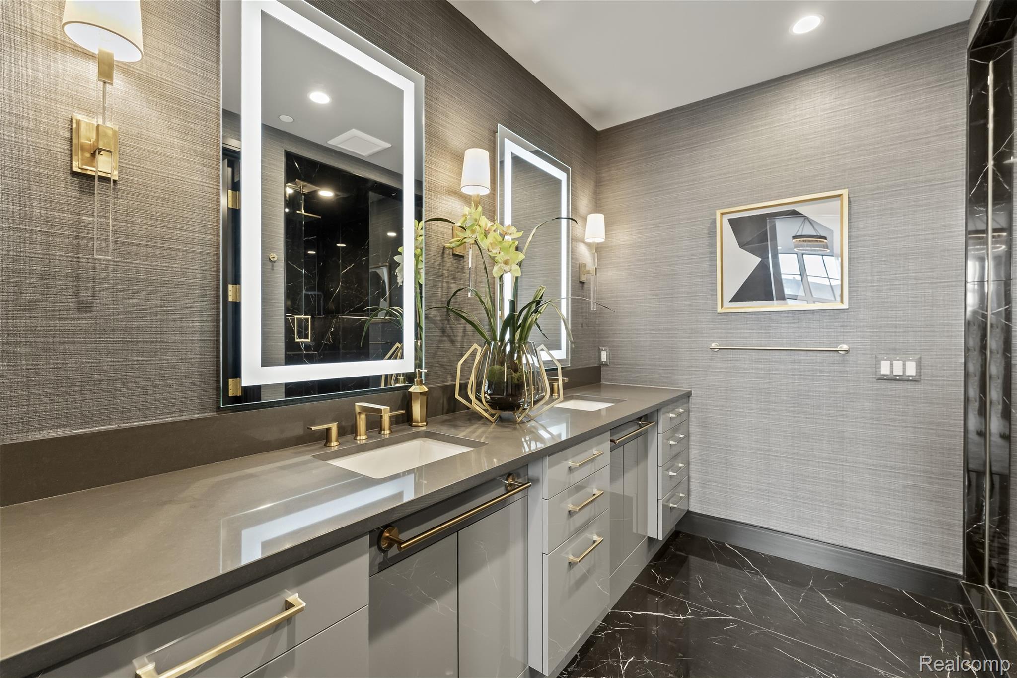 2051 VILLA Road 403