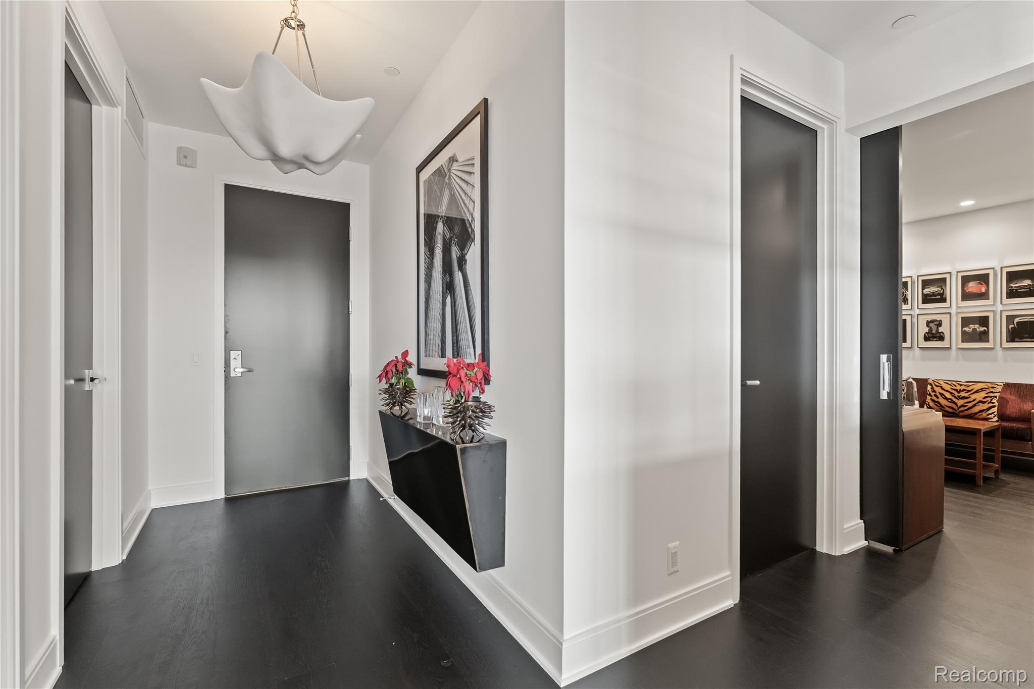 2051 VILLA Road 403