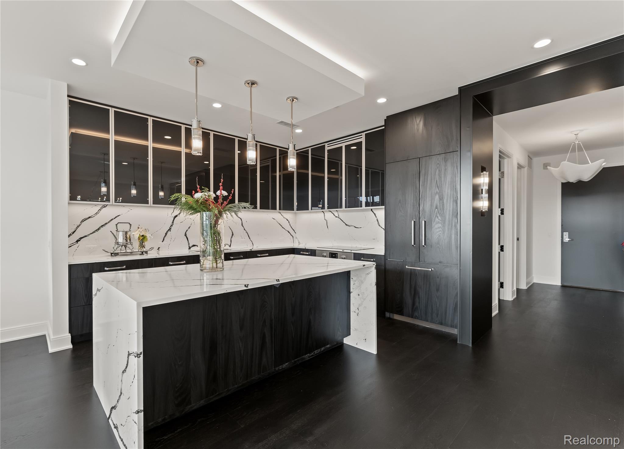 2051 VILLA Road 403
