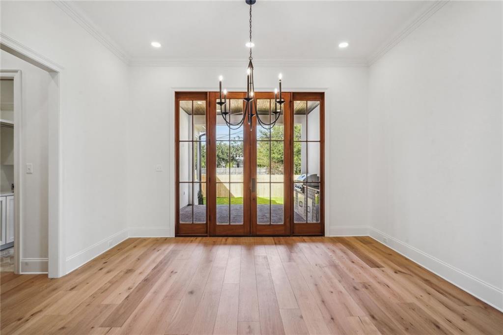 6838 ARGONNE Boulevard