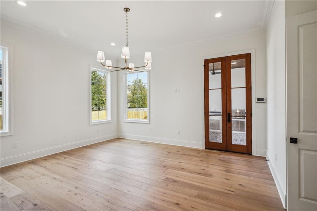 6838 ARGONNE Boulevard