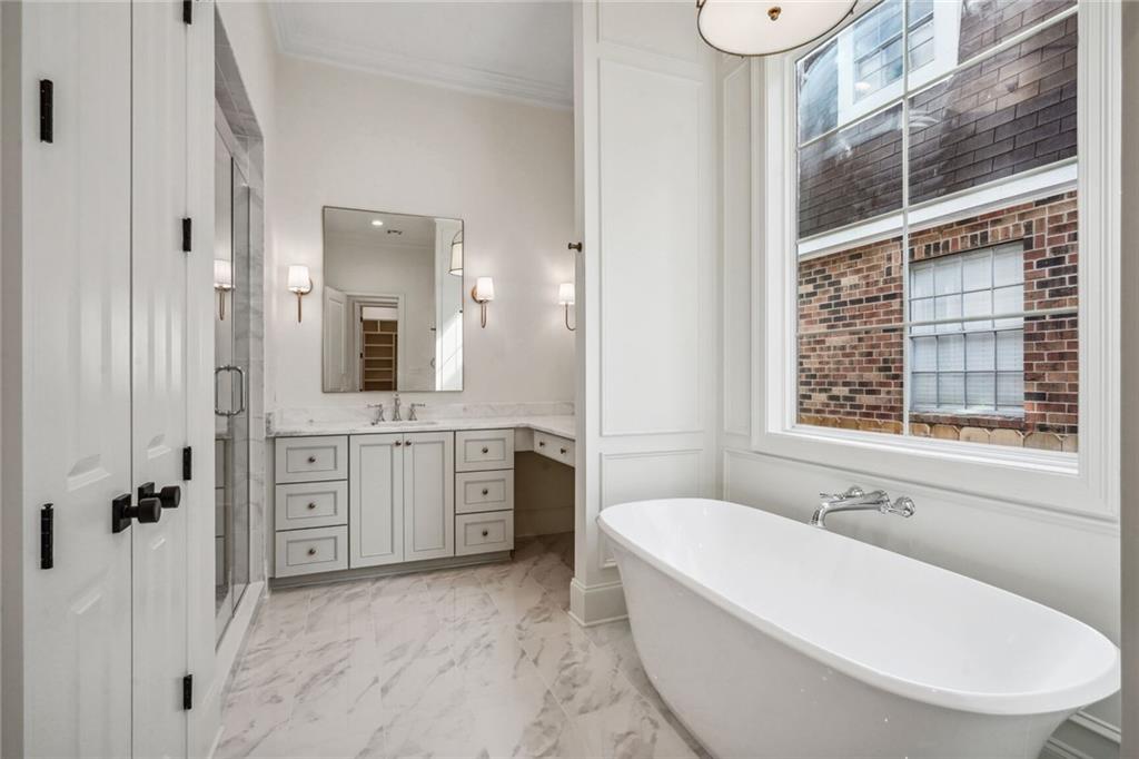 6838 ARGONNE Boulevard