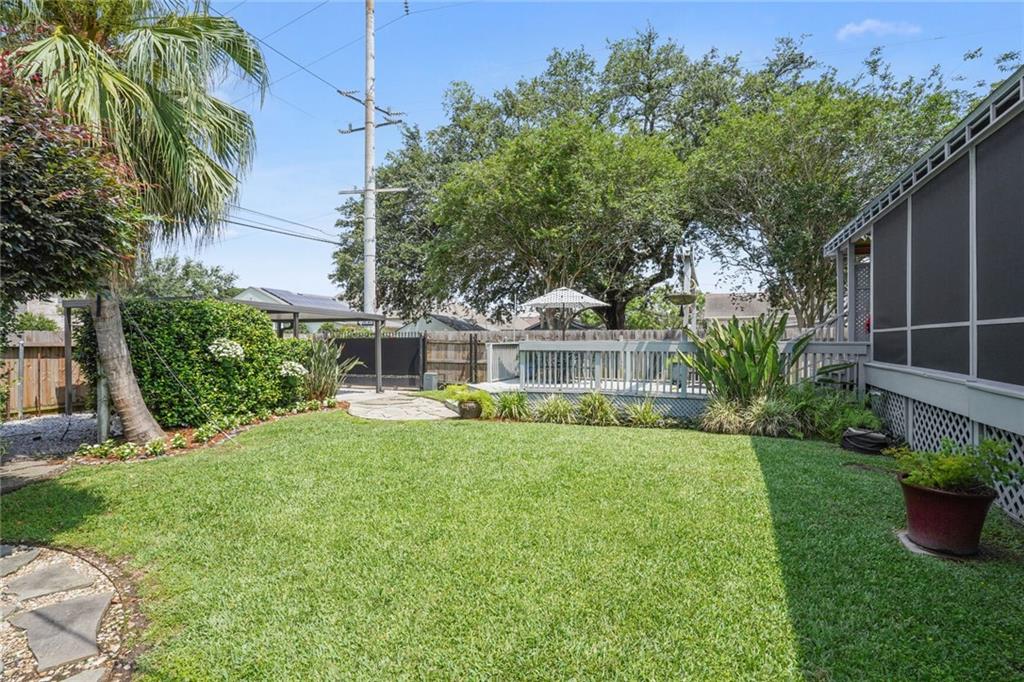 6076 LOUISVILLE Street