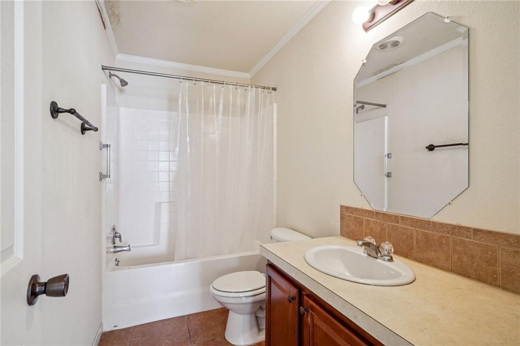 6060 GENERAL DIAZ Street