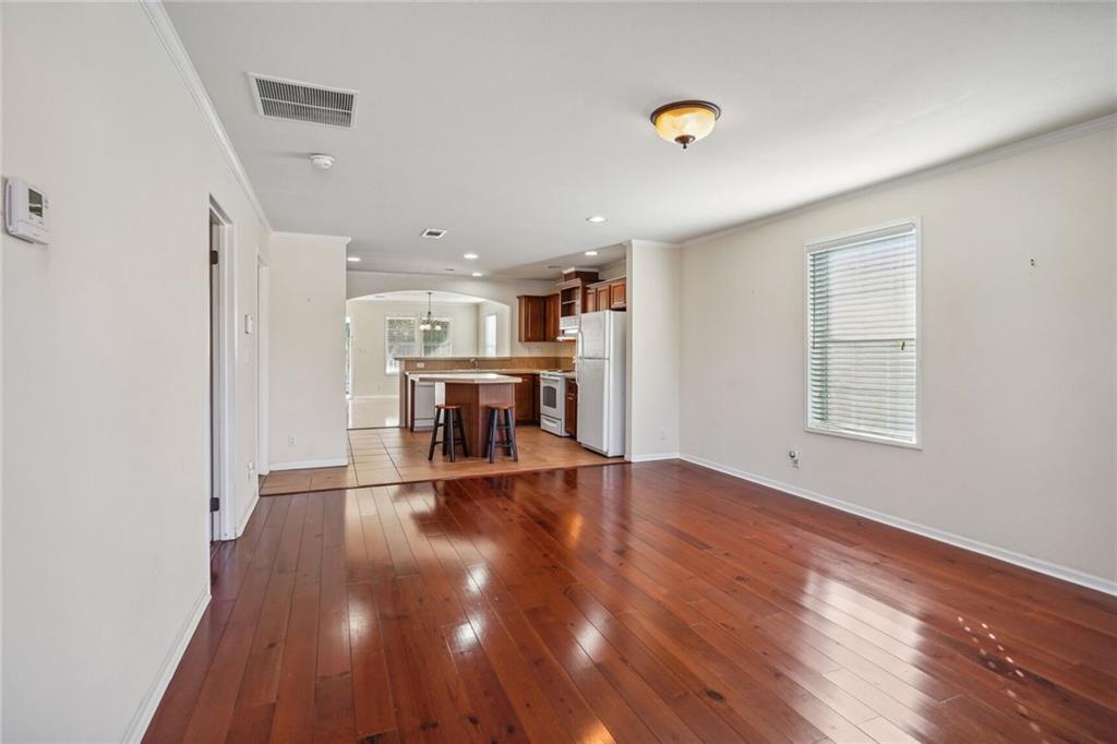 6060 GENERAL DIAZ Street