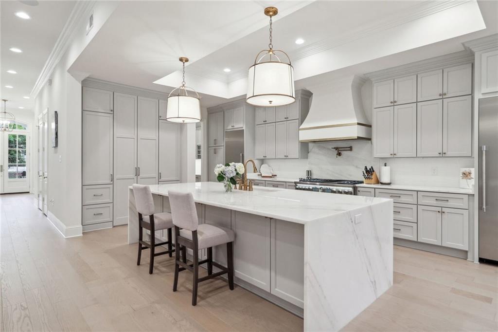 6674 CANAL Boulevard