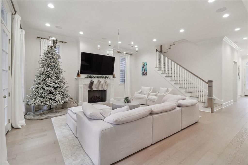 6674 CANAL Boulevard