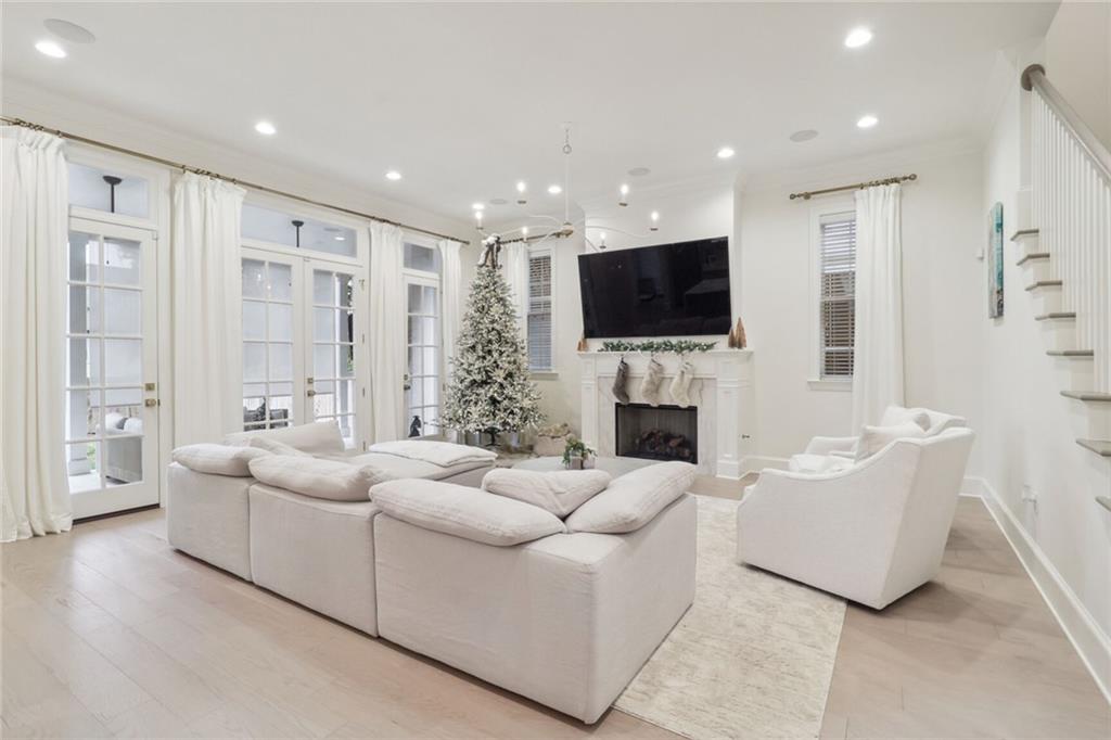 6674 CANAL Boulevard