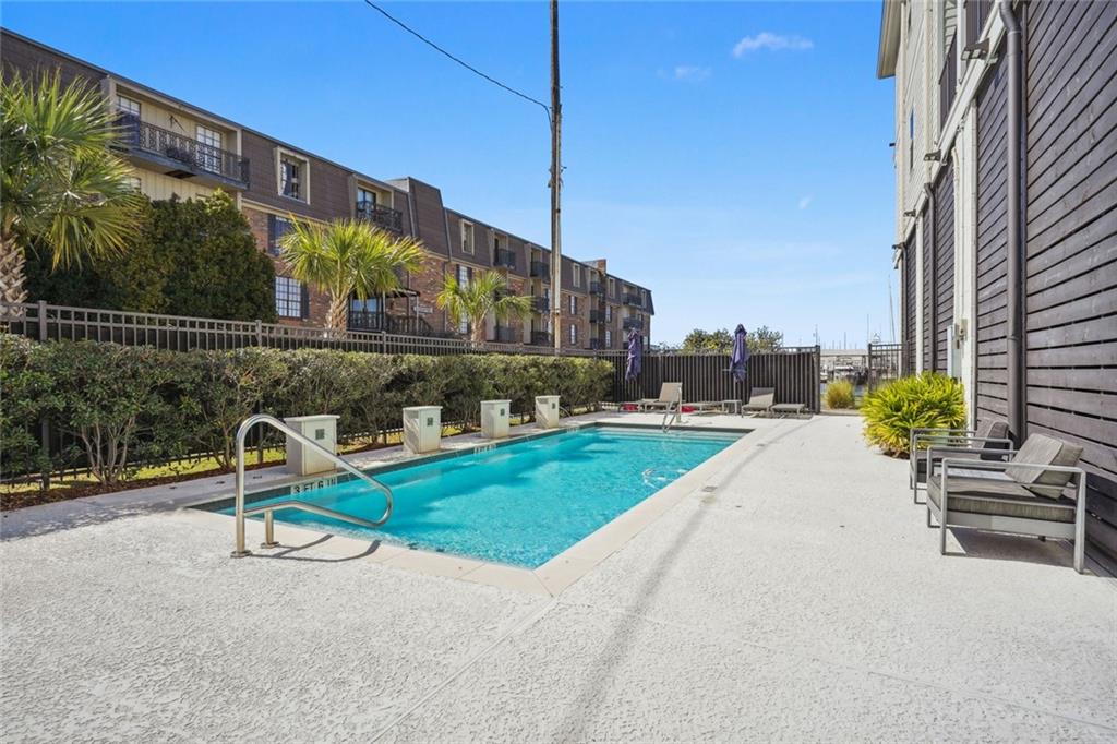 8612 PONTCHARTRAIN Boulevard 2D