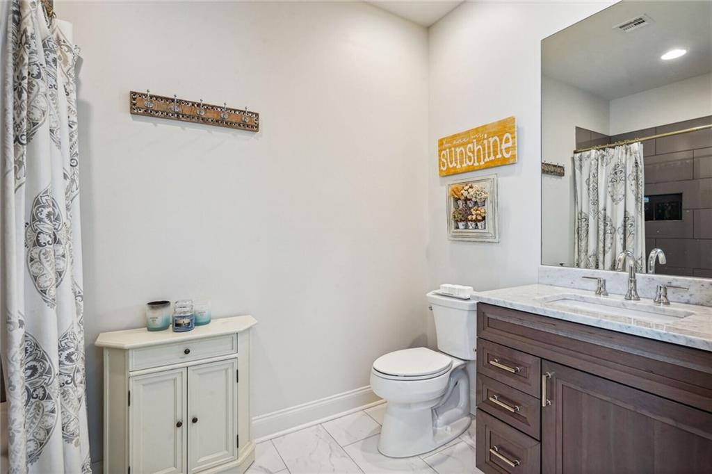 8612 PONTCHARTRAIN Boulevard 2D